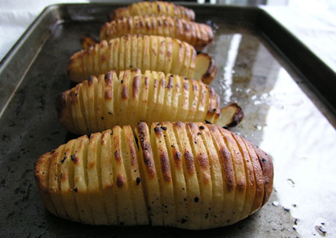 hasselbacks-out-of-oven-web