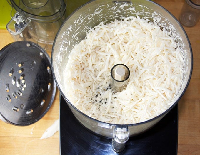 grated fresh horseradish