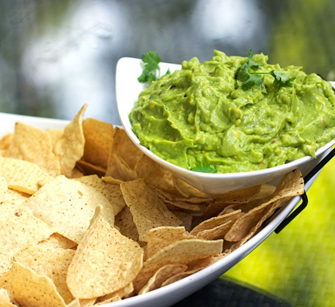 How to make perfect guacamole - recipe by Panning The Globe