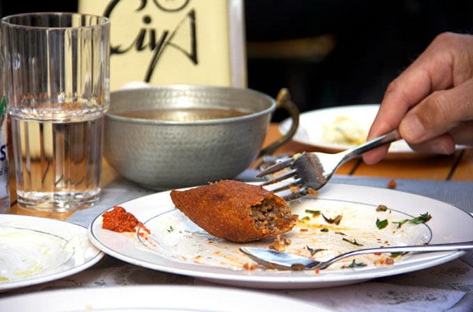 istanbul-ciya-football-shaped kofte