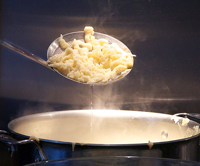 How to make spaetzle • Panning The Globe
