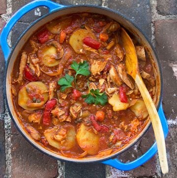 Chicken Cacciatore with Roasted Vegetables and Potatoes by Panning The Globe