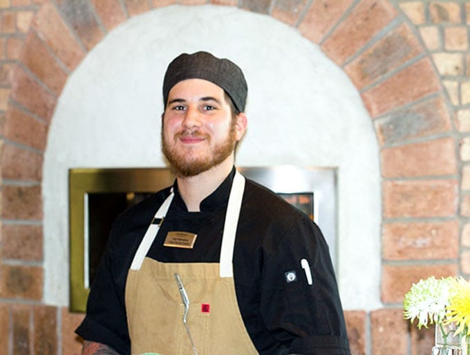 This healthy shrimp salad recipe from Canyon Ranch's chef Kyle looks elegant and fancy but it's a surprisingly easy recipe to put together and great dish for brunch or lunch l www.panningtheglobe.com 