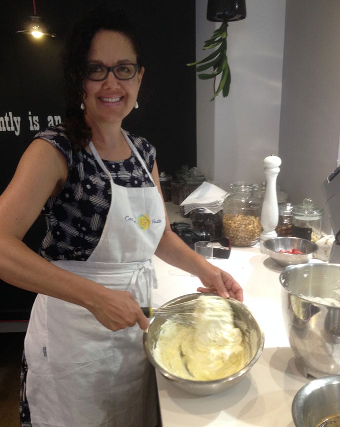 Lisa Goldfinger cooking in Italy