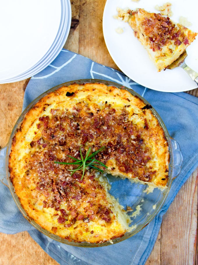 Cauliflower Gruyere Pie with Potato Crust and Bacon-Parmesan Crumb Topping. Enjoy this amazing gluten-free pie recipe for lunch, brunch, dinner, entertaining. Vegetarians, omit the bacon topping and add extra parmesan cheese.