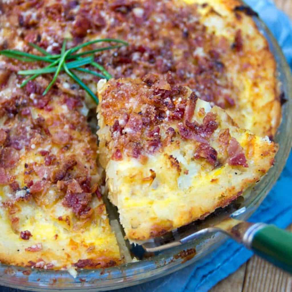 cauliflower gruyere pie with bacon parmesan crumb topping