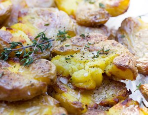 Crispy Smashed Potatoes • One of the best ways to make potatoes! • Panning The Globe