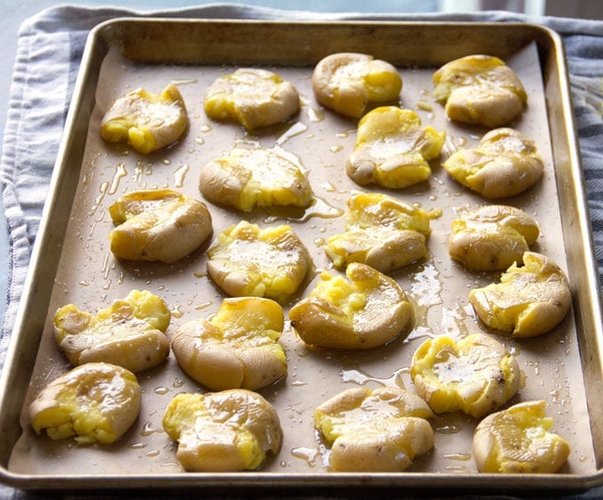 Crispy Smashed Potatoes: an ingenious way to cook potatoes