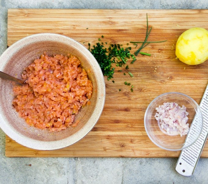 The quickest most elegant appetizer: smoked salmon tartare