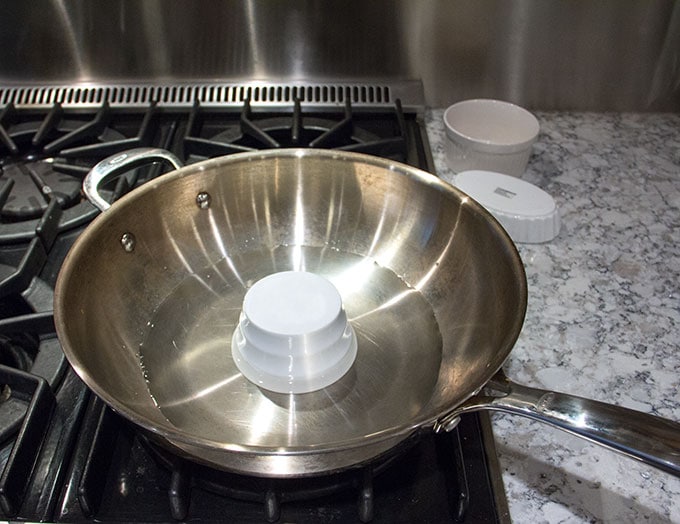 How to make a steamer in a pot or wok