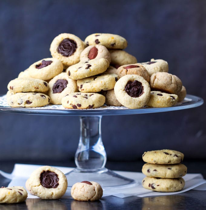 A Trio of Flourless Almond Cookies recipes [gluten-free] l www.panningtheglobe.com 
