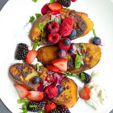 Pain Perdu (French Toast) with berries and berry sauce
