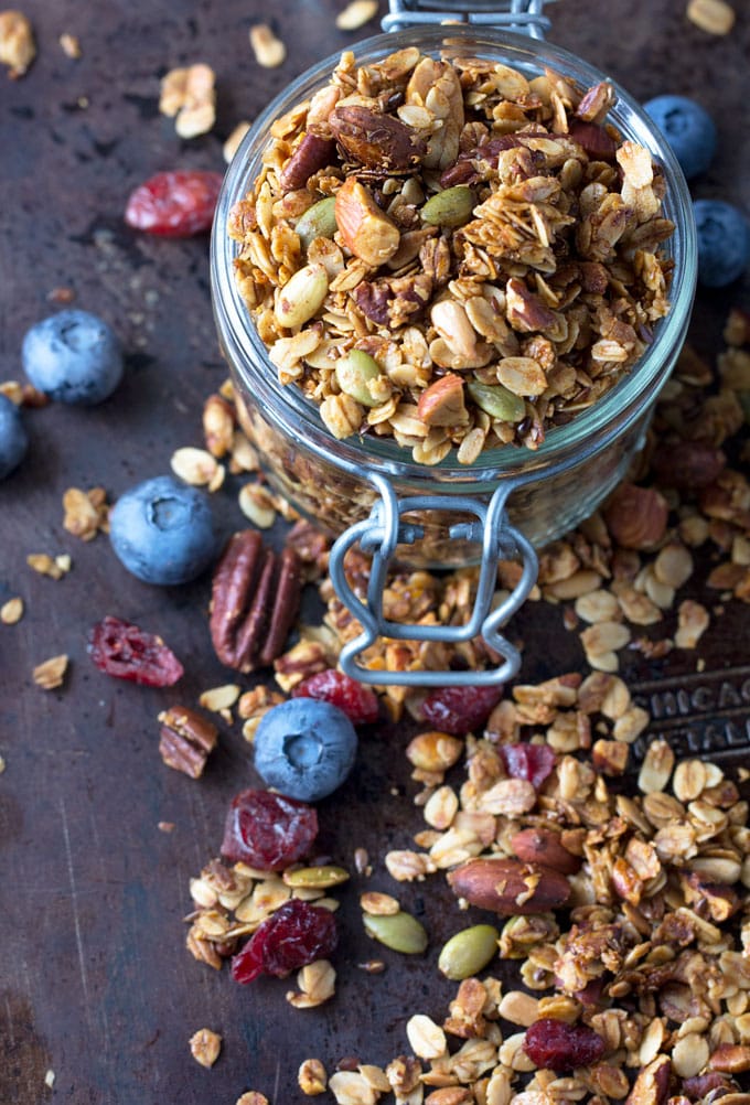 Here's an easy recipe for delicious healthy granola. It's made from heart-healthy oats, nuts and seeds, and it's flavored with cinnamon and maple syrup.