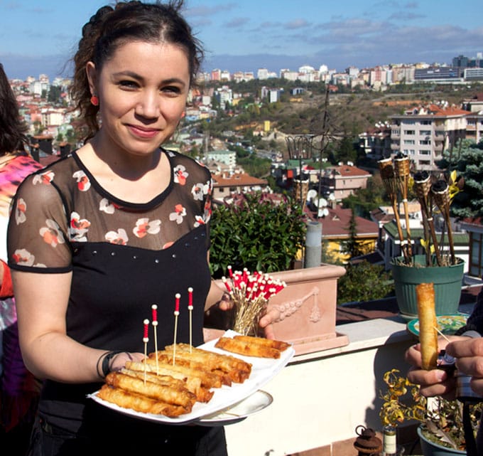 Sigara Borek: Crisp phyllo "cigars" filled with feta and scallions - a delicious Turkish appetizer recipe