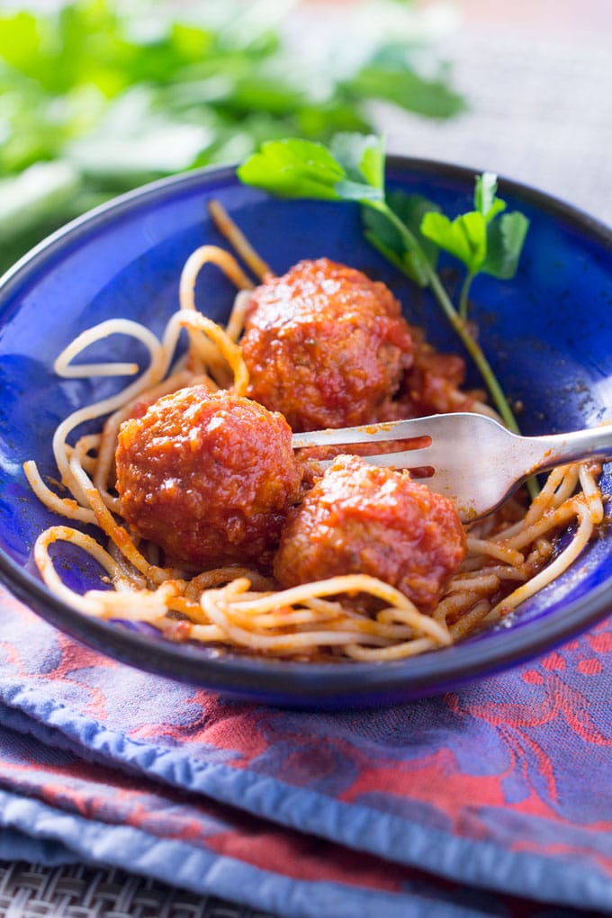 These turkey meatballs are extra tender and flavorful because of a few surprising ingredients, tomato paste, sweet potatoes and garbanzo bean flour. These scrumptious healthy meatballs have become a weekly staple at my house. We love them over pasta, zoodles or spaghetti squash l panningtheglobe.com