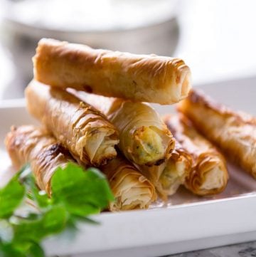 Sigara Borek: Crisp phyllo rolls filled with feta and scallions - a delicious Turkish appetizer recipe