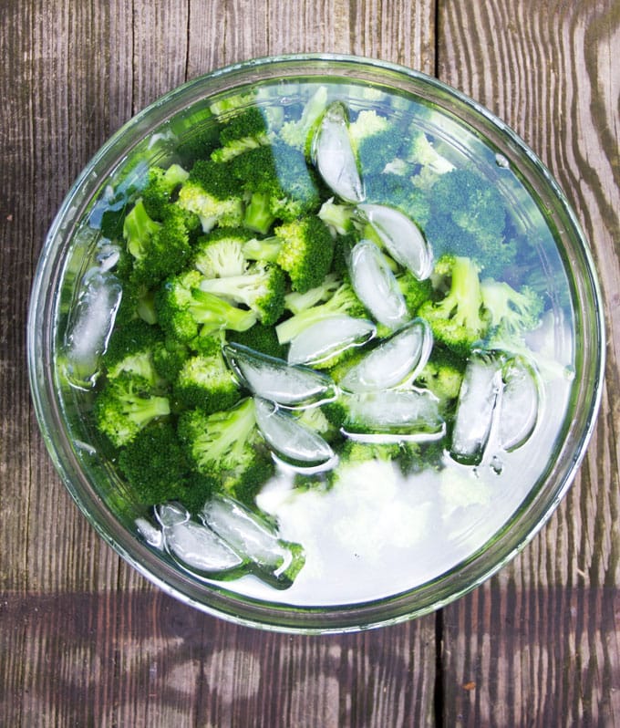 This chimichurri broccoli salad mixes fresh blanched broccoli with the vibrant flavors of Argentinean chimichurri sauce: olive oil, vinegar, garlic, parsley and oregano. It's a heavenly combination. It takes only 20 minutes to prepare and can be made ahead. This wonderful simple healthy recipe will earn a place in your regular rotation.