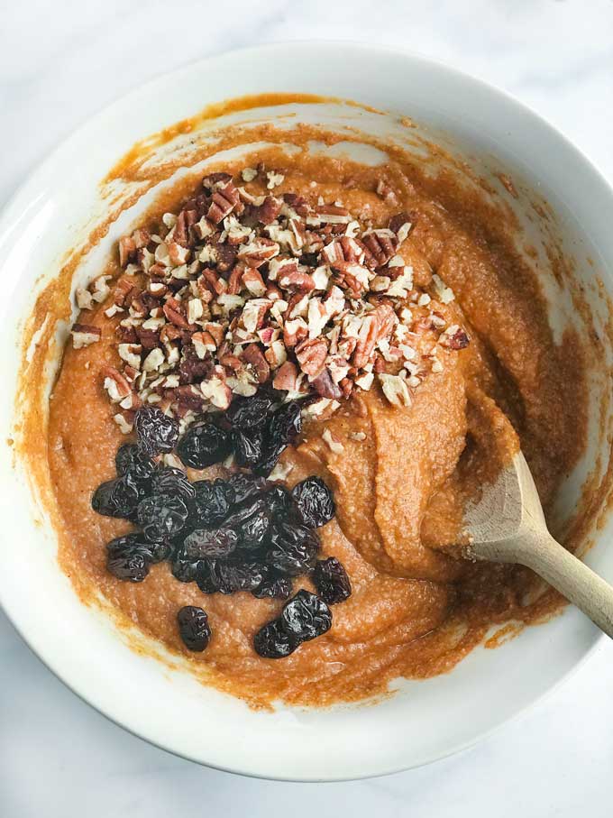 ingredients for making healthy pumpkin bread from scratch