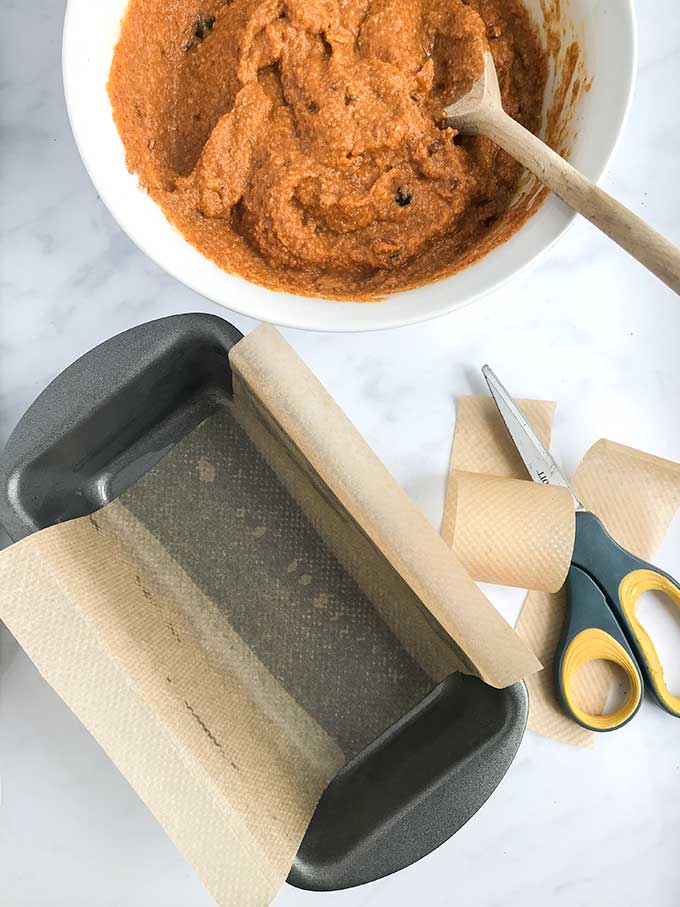 how to line a loaf pan to make healthy pumpkin bread
