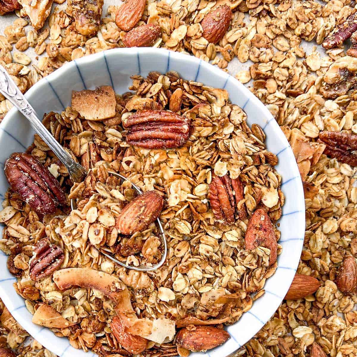 The Best Easy Granola Recipe - Panning The Globe
