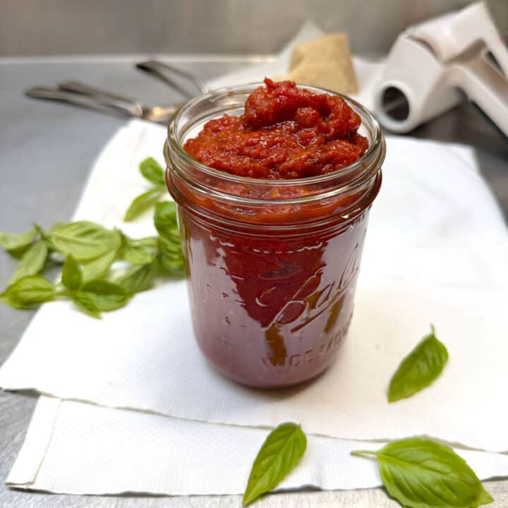 Jar of roasted tomato sauce.